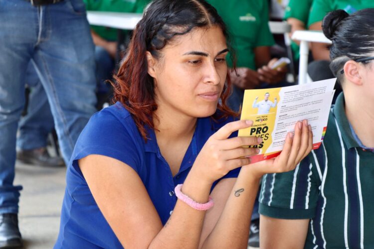 Un túnel bajo el aeropuerto y libramientos, más urgentes que teleférico: Toño Lagunas
