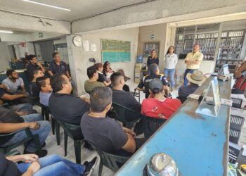 Reconoce Toño Lagunas a trabajadores de Recticentro Uruapan como competitivos