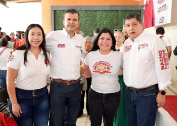 Simpatizantes de la 4T se reúnen con candidatos para seguir haciendo historia