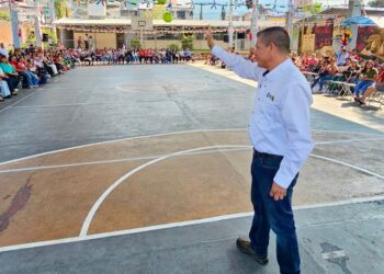 Toño Lagunas explica por que las madres deben de llevar a sus familias a votar