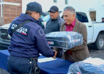 Gobierno de Uruapan dota de uniformes a los 400 elementos de la Policía Municipal