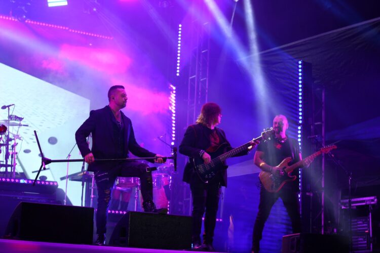 Ante más de 50 mil personas, Elefante dio concierto estelar del Cantoya Fest de 2024