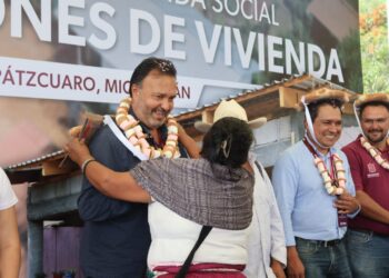 Autoridades municipales y estatales entregaron viviendas en media docena de localidades rurales de Pátzcuaro