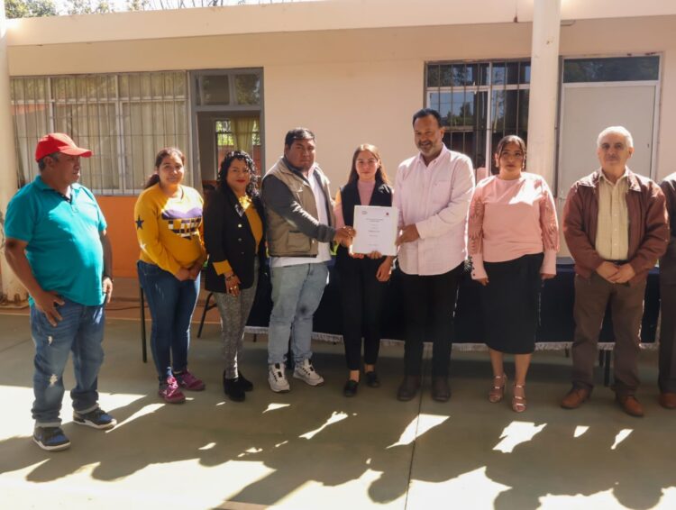 Inauguran Sala de Cómputo de Escuela Primaria Melchor Ocampo de la Comunidad de Canacucho en Pátzcuaro