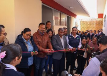 Entrega edil de Pátzcuaro obras de La Escuela es Nuestra