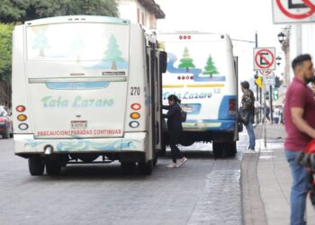 Gobierno estatal impulsa modernización del transporte en Uruapan