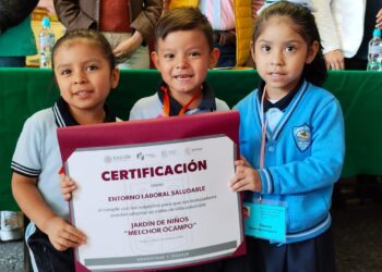 Acreditan al Jardín de Niños Melchor Ocampo como «Entorno Laboral Saludable»