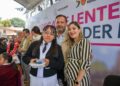Entregan edil y SEE 2,400 lentes a estudiantes de Pátzcuaro