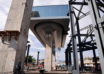 Supervisa Bedolla avances del teleférico en Uruapan