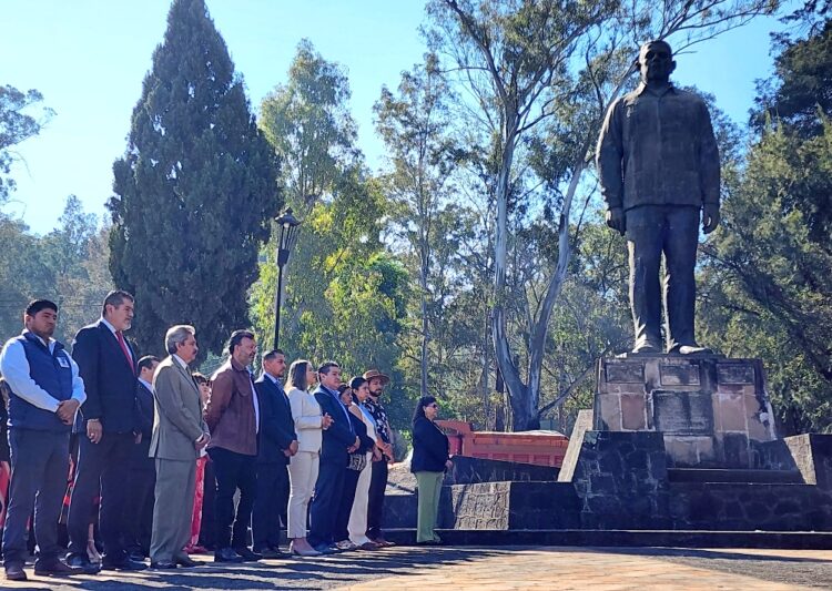 Encabeza Julio Arreola en Pátzcuaro conmemoración de la expropiación petrolera