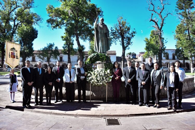 Preside Julio Arreola conmemoración por 460 aniversario luctuoso de Vasco de Quiroga