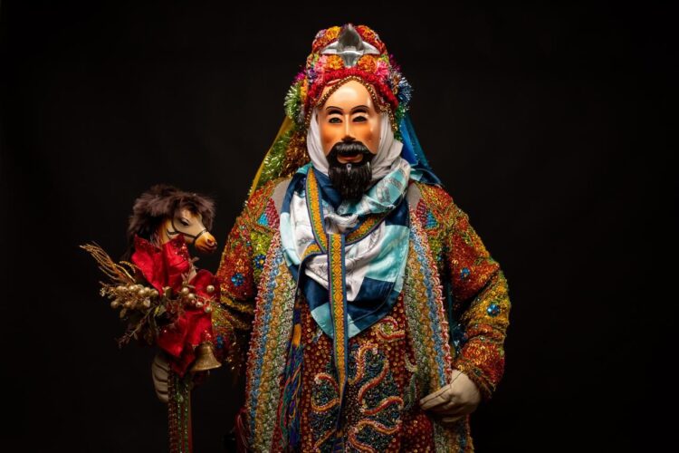 Tianguis de Uruapan estrenará primera muestra fotográfica de indumentaria tradicional