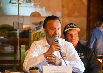 Respalda el edil Julio Arreola la Regata Nacional de Canotaje en Uruandén