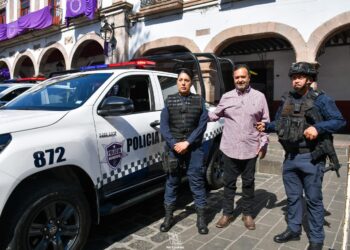 Entrega Julio Arreola patrullas y vehículos para fortalecer seguridad y servicios públicos de Pátzcuaro