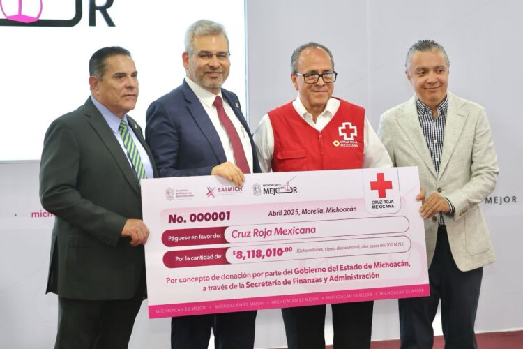 Entrega Bedolla donativo por más de 8 mdp a la Cruz Roja
