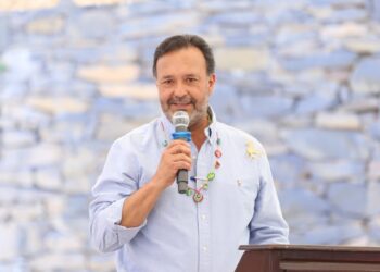 Refrenda Julio Arreola compromiso por rescate del Lago de Pátzcuaro y justicia a pueblos indígenas