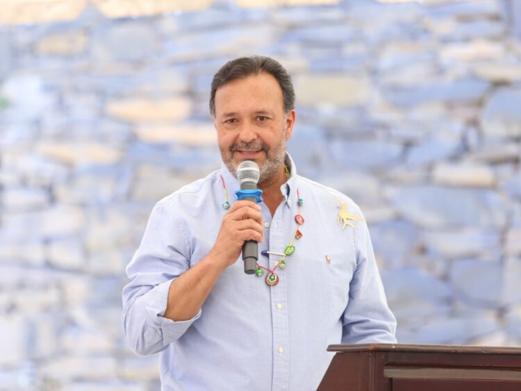 Refrenda Julio Arreola compromiso por rescate del Lago de Pátzcuaro y justicia a pueblos indígenas