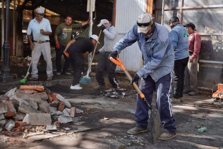 Inicia liberación de Plaza Gertrudis Bocanegra en Pátzcuaro