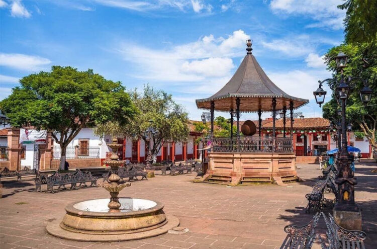 La doble traición en el cabildo de Salvador Escalante