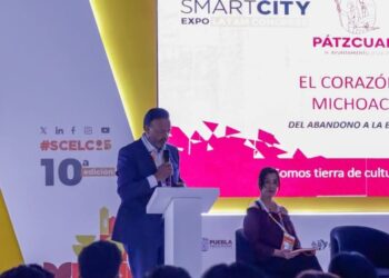 Julio Arreola representa a Michoacán en Smart City Expo LATAM; expone modelo de transformación de Pátzcuaro