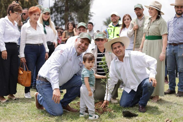 Inicia Bedolla reforestación 2025 con ejército verde, para plantar 10 millones de árboles