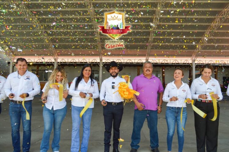 Inaugura Humberto Jiménez obras en casa de la cultura de Los Reyes