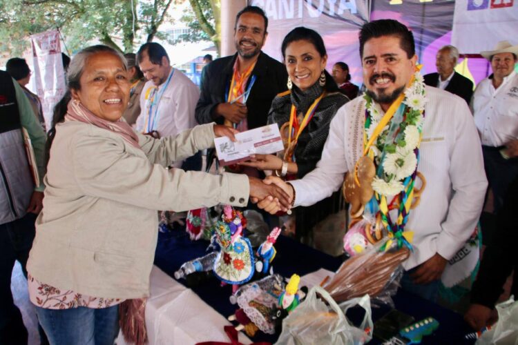Entrega Bienestar recursos a 364 pueblos y comunidades indígenas de Michoacán