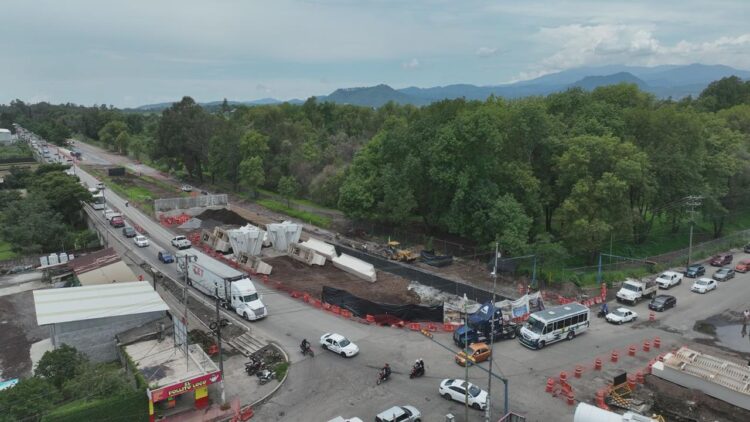 Distribuidor vial La Hielera en Uruapan con avance del 74 %: SCOP