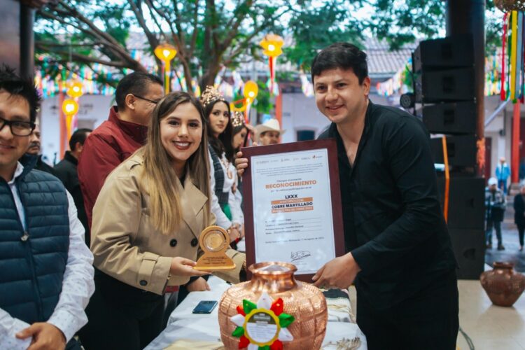 Con orgullo, Santa Clara reconoce artesanos en Concurso Nacional de Cobre