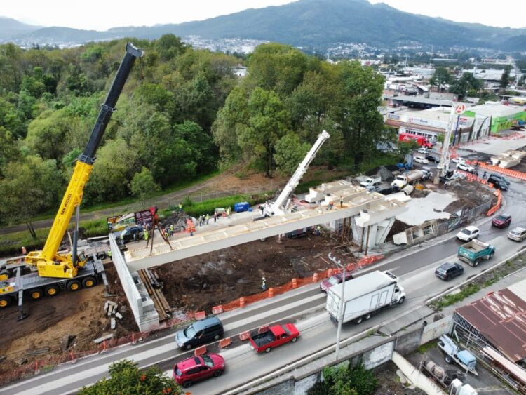 Avanza puente vial La Hielera con vigas de 30 toneladas: Bedolla