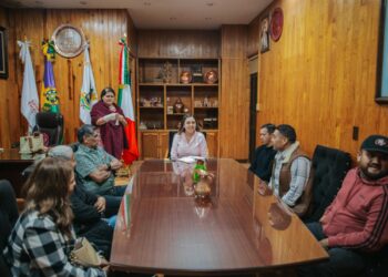 Refrenda Dayana Pérez su compromiso con habitantes de Zirahuen