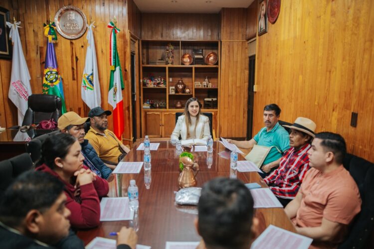 Edilesa de Salvador Escalante, Dayana Pérez, reitera compromiso con la comuna de Chapa