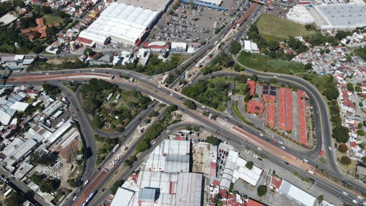 Distribuidor vial salida a Pátzcuaro, con 54% de avance