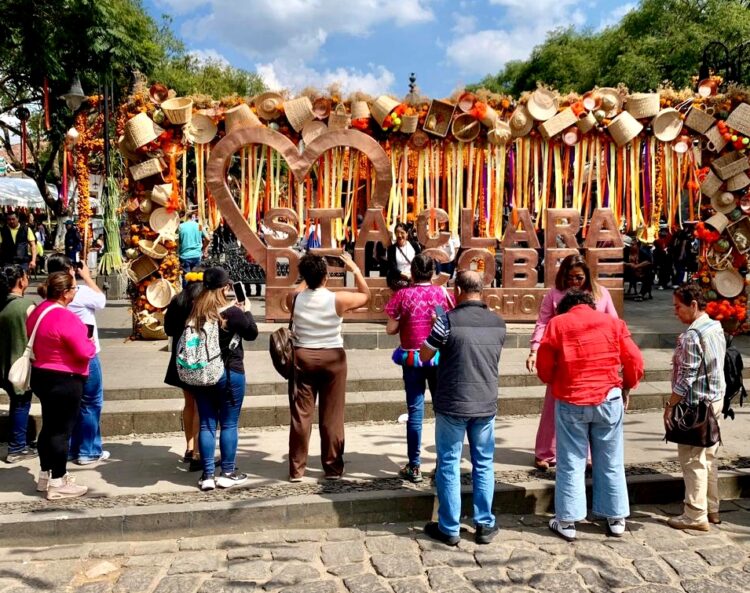 Santa Clara del Cobre enamoró con Festival de Ánimas: Dayana Pérez