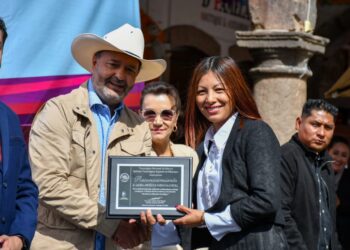 Con educación y valores, construimos el futuro: Julio Arreola