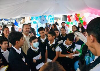 Impulsa edil Julio Arreola el talento juvenil en Pátzcuaro