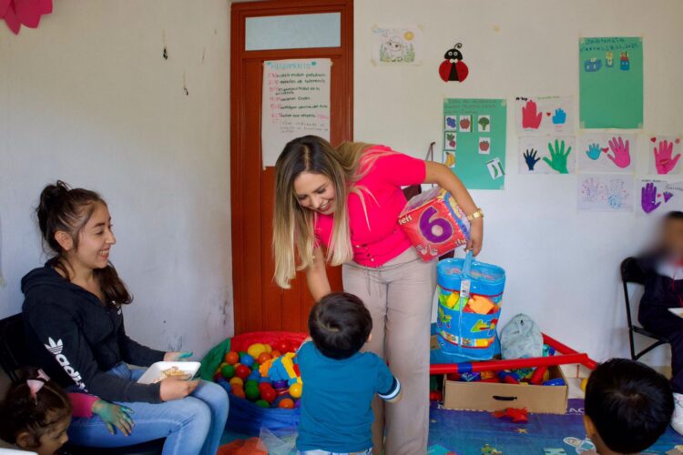 Fortalece Dayana Pérez educación inicial en Santa Ana
