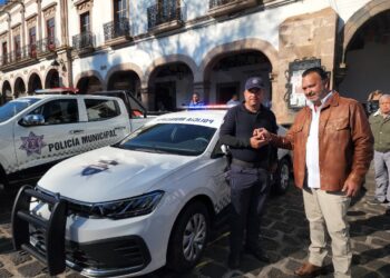 Exhorta Julio Arreola a policías municipales de Pátzcuaro a trabajar con honestidad y respeto