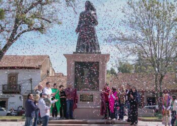 Inaugura edil Julio Arreola restauración de Plaza Gertrudis Bocanegra en Pátzcuaro