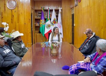 Fortalece Dayana Pérez diálogo con comunidad indígena de Santa Clara del Cobre