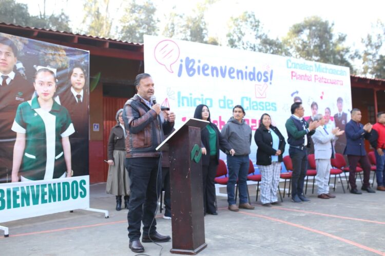 Reafirma Julio Arreola apoyo total a la educación