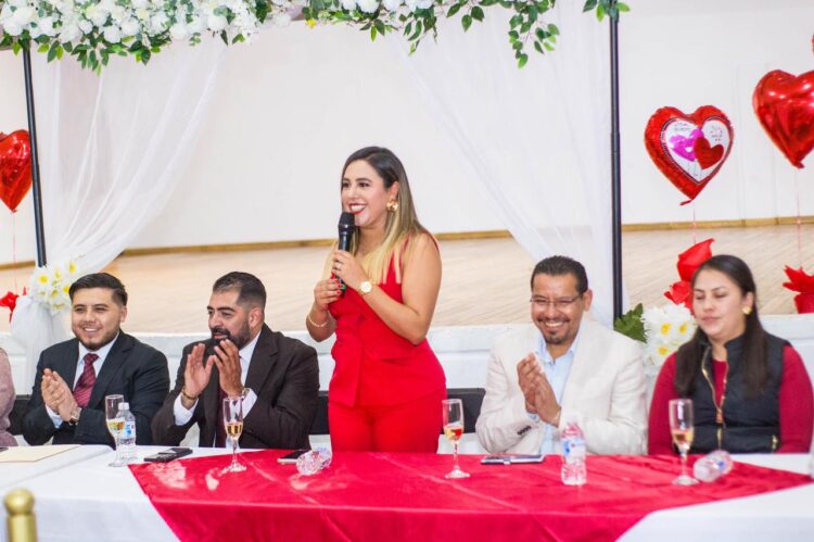 Celebra Sta Clara 42 matrimonios gratuitos; Dayana Pérez reafirma compromiso con familias