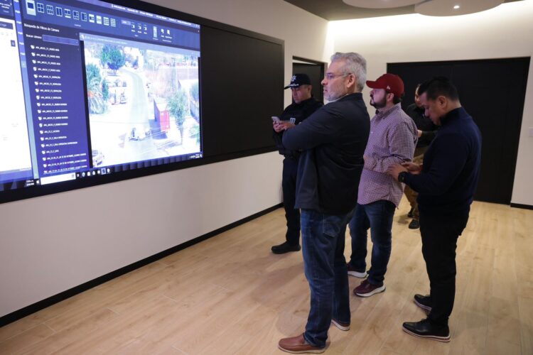 Desde C5i, Bedolla en mesa de seguridad permanente ante bloqueos