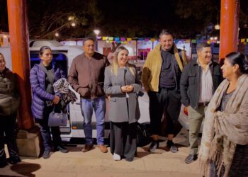 Acompaña Dayana Pérez a adultos mayores con reencuentros que enamoran