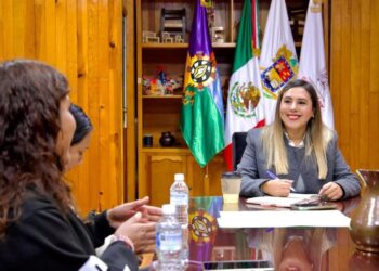 Ratifica Dayana Pérez diálogo con ciudadanos de Salvador Escalante