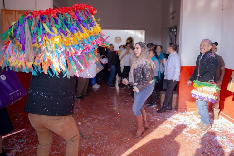 Recibe Dayana Pérez autoridades tradicionales del Carnaval 2026