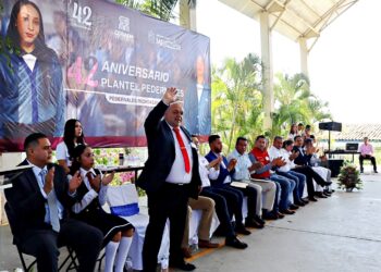 Celebra Fuerte García 42 años del Cobaem Pedernales; Habrá cancha de futbol