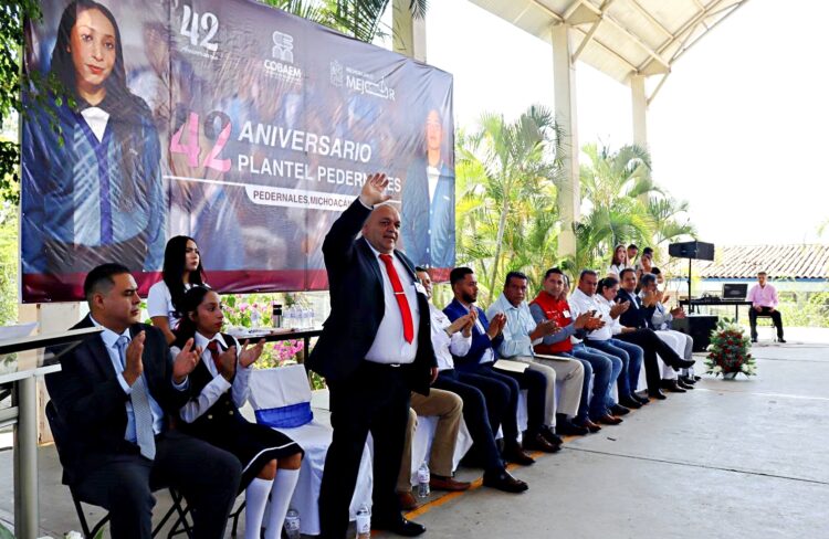 Celebra Fuerte García 42 años del Cobaem Pedernales; Habrá cancha de futbol