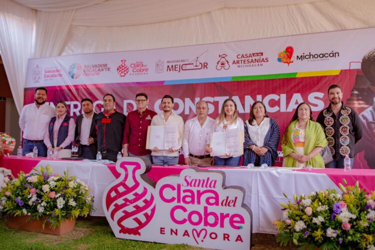 Destaca Dayana Pérez certificación del cobre martillado de Santa Clara del Cobre