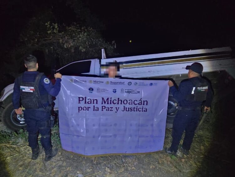 Recupera Policía de Pátzcuaro auto robado; fortalece paz entre familias